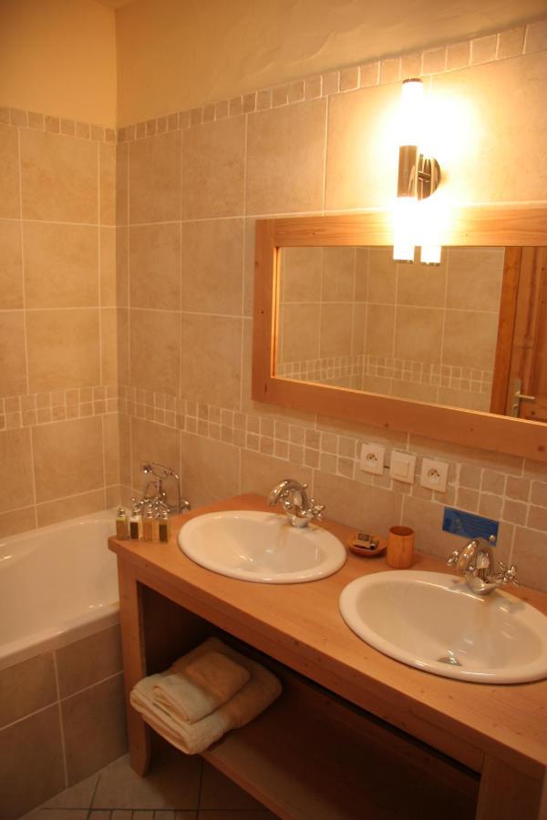 Chalet Matsuzaka - Chambres D'Hotes De Luxe ลาโรซีแยร์ ภายนอก รูปภาพ