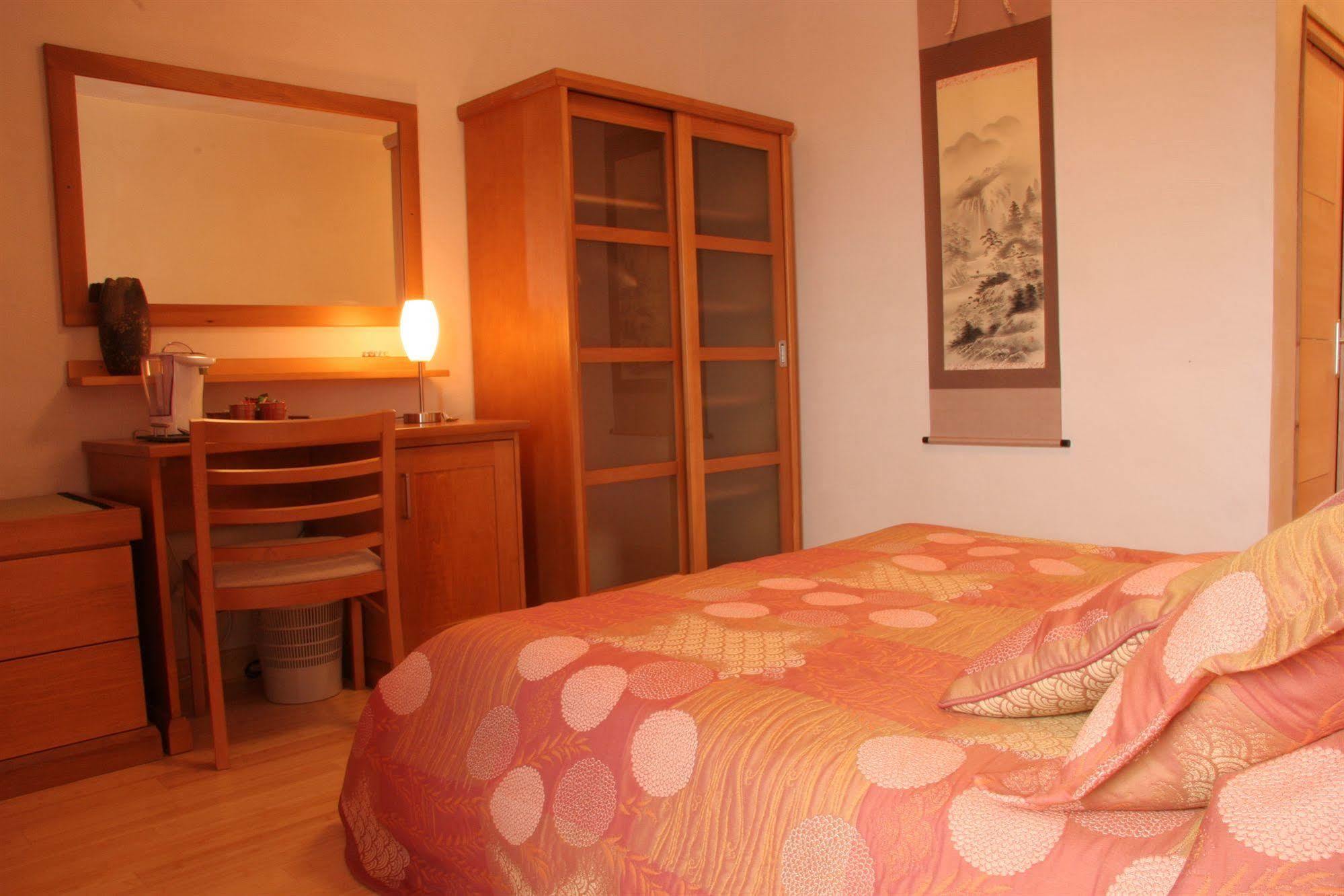 Chalet Matsuzaka - Chambres D'Hotes De Luxe ลาโรซีแยร์ ภายนอก รูปภาพ